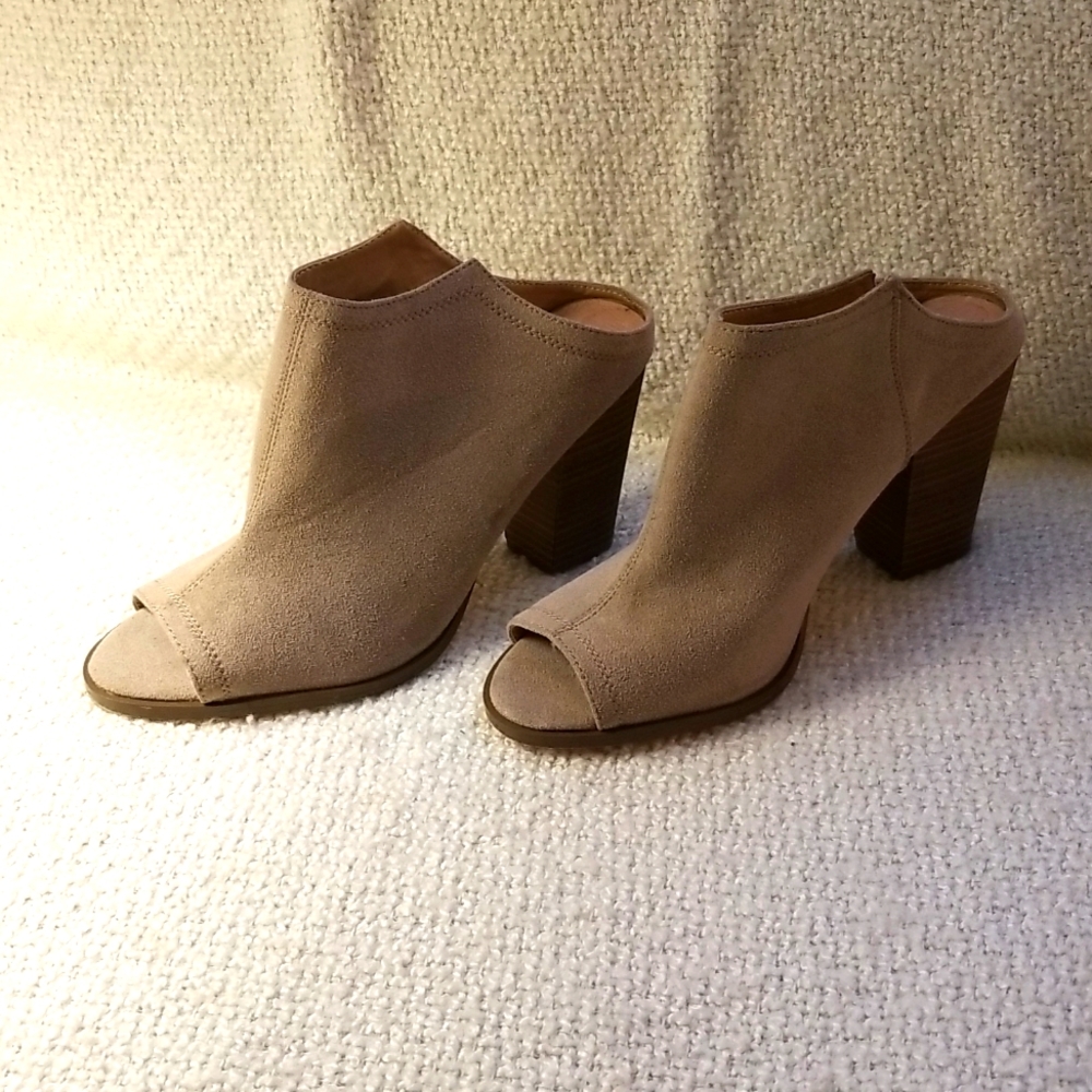 Restricted brand heeled bootie